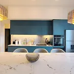 Brand-new 100 Sqm With Breathtaking Panoramic Views Over Cannes' Cannes