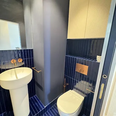 Brand-new 100 Sqm With Breathtaking Panoramic Views Over Cannes' * 칸느