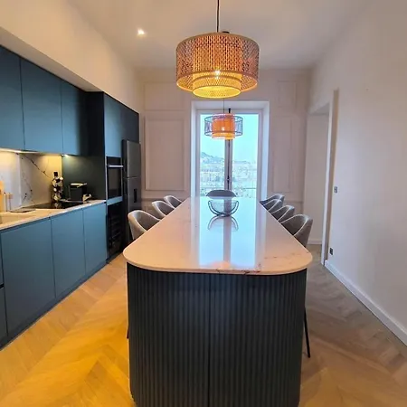 Brand-new 100 Sqm With Breathtaking Panoramic Views Over Cannes' Cannes
