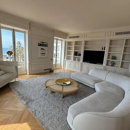 아파트 Brand-new 100 Sqm With Breathtaking Panoramic Views Over Cannes' 칸느