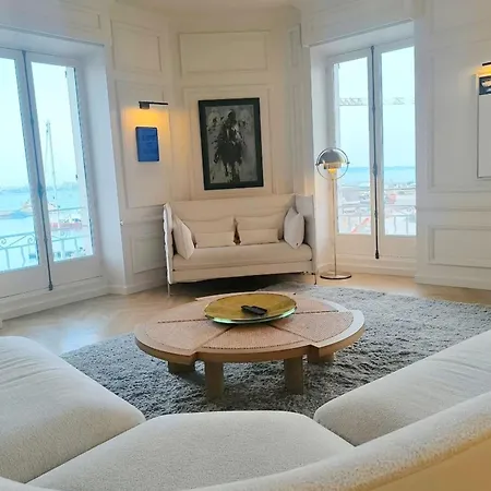아파트 Brand-new 100 Sqm With Breathtaking Panoramic Views Over Cannes'